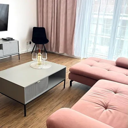 Pink Velvet - Acces - Garage Parking Space - Morska 4